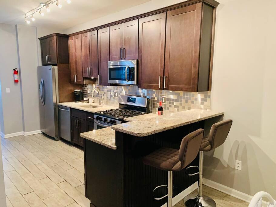 Upscale 2Bd/1.5Ba Townhome Mins To Jhh & Downtown Baltimore Ngoại thất bức ảnh